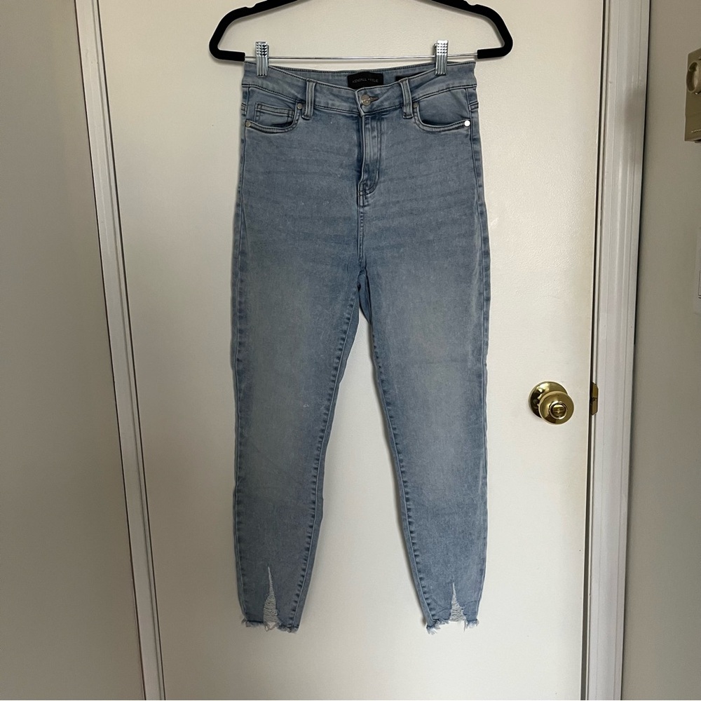 Kendall & Kylie Light Blue Ankle Jeans